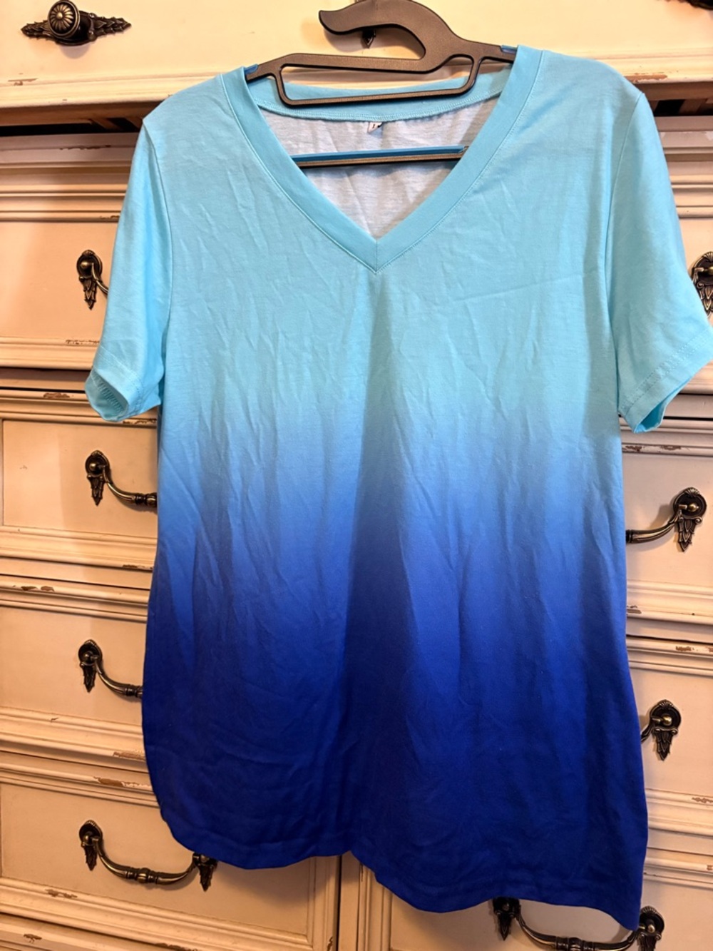 Women's Gradient V-Neck Short Sleeve Tee - Aqua to Royal Blue
